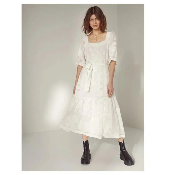 Aritzia Dresses & Skirts - ARITZIA - White Wilfred Alma Dress